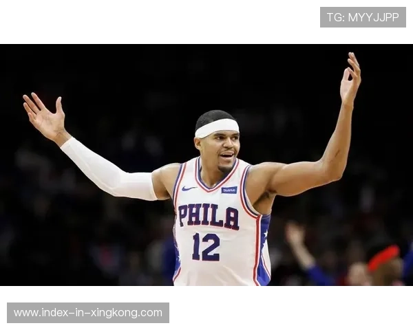 哈里斯伤情或致缺赛数场,球迷关注新赛季形势变化 哈里斯伤情或致缺赛数场,球迷关注新赛季形势变化