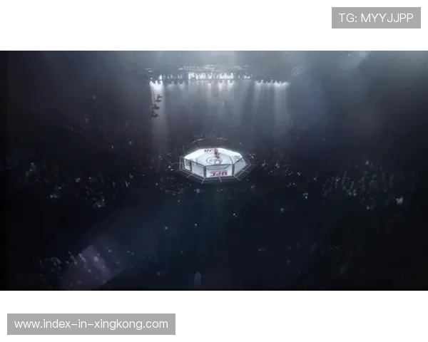 UFC地面锁技：逼对手拍地投降的终极秘技揭秘