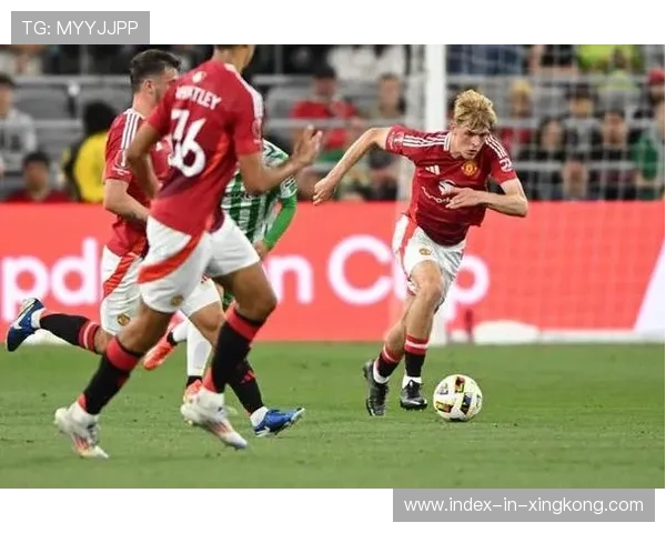 曼联继续推动青训发展，年轻球员逐步担纲